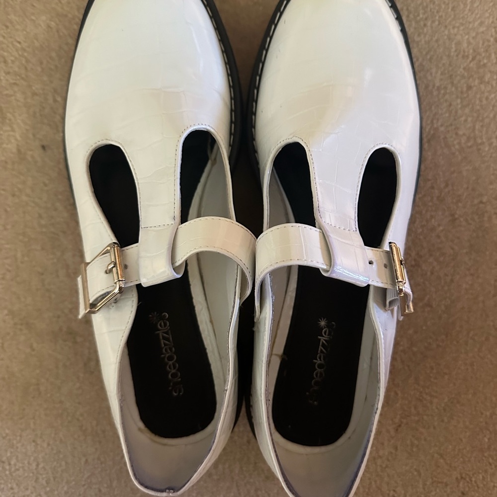 Shoe Dazzle White Buckle Loafers